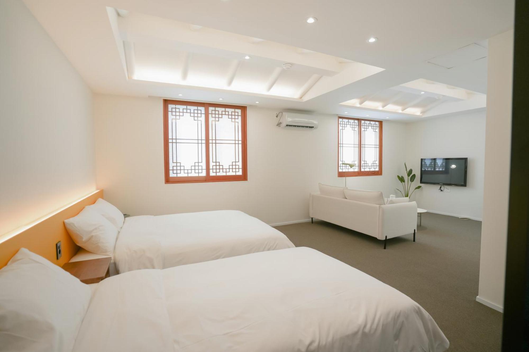 Hotelarrive Jeonju Sihwayeonpung Екстер'єр фото